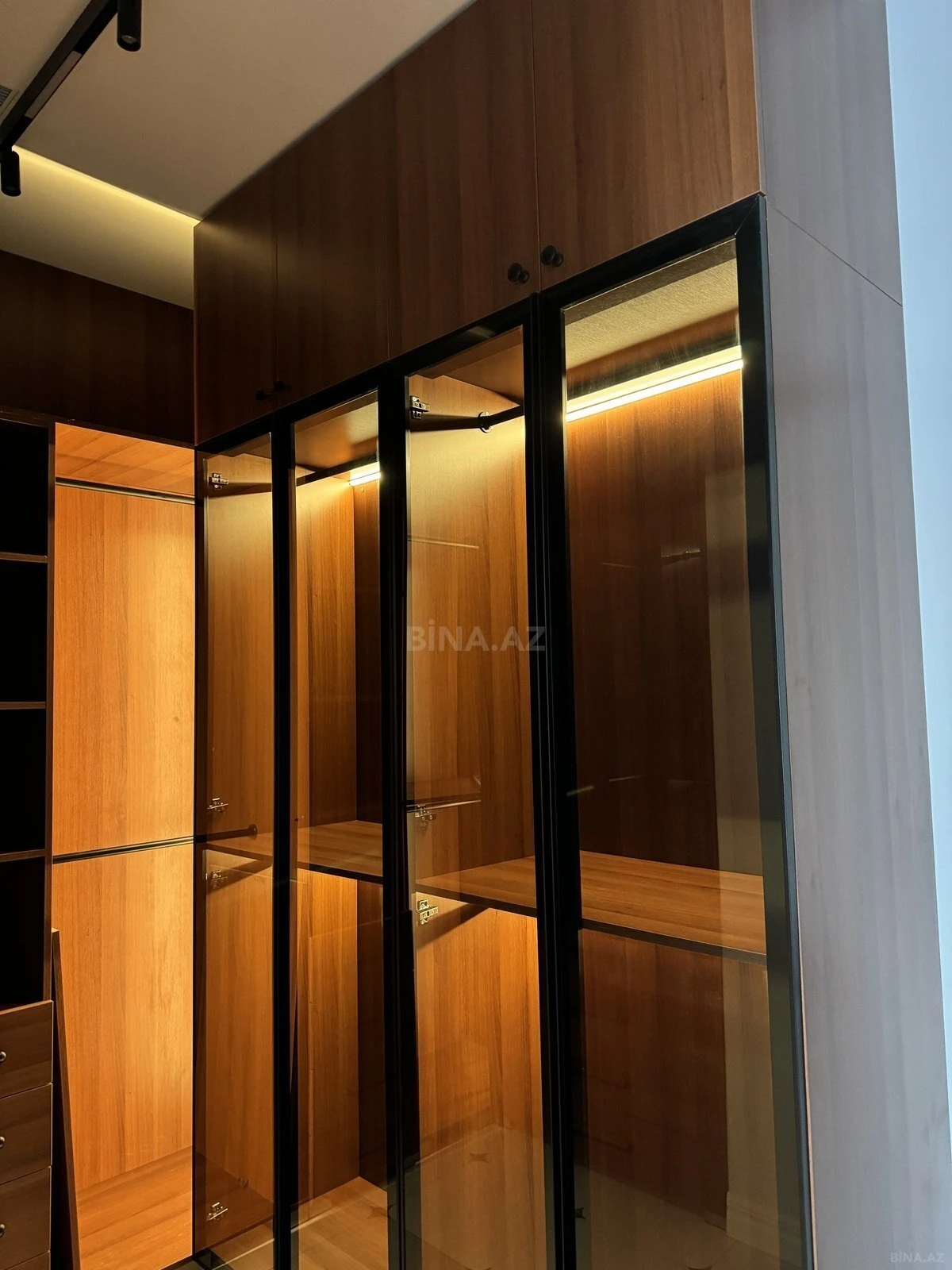 Kirayə verilir 3 otaqlı mənzil 130 m²