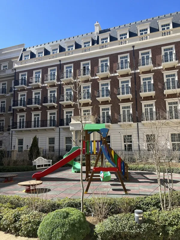 Kirayə verilir 3 otaqlı mənzil 130 m²