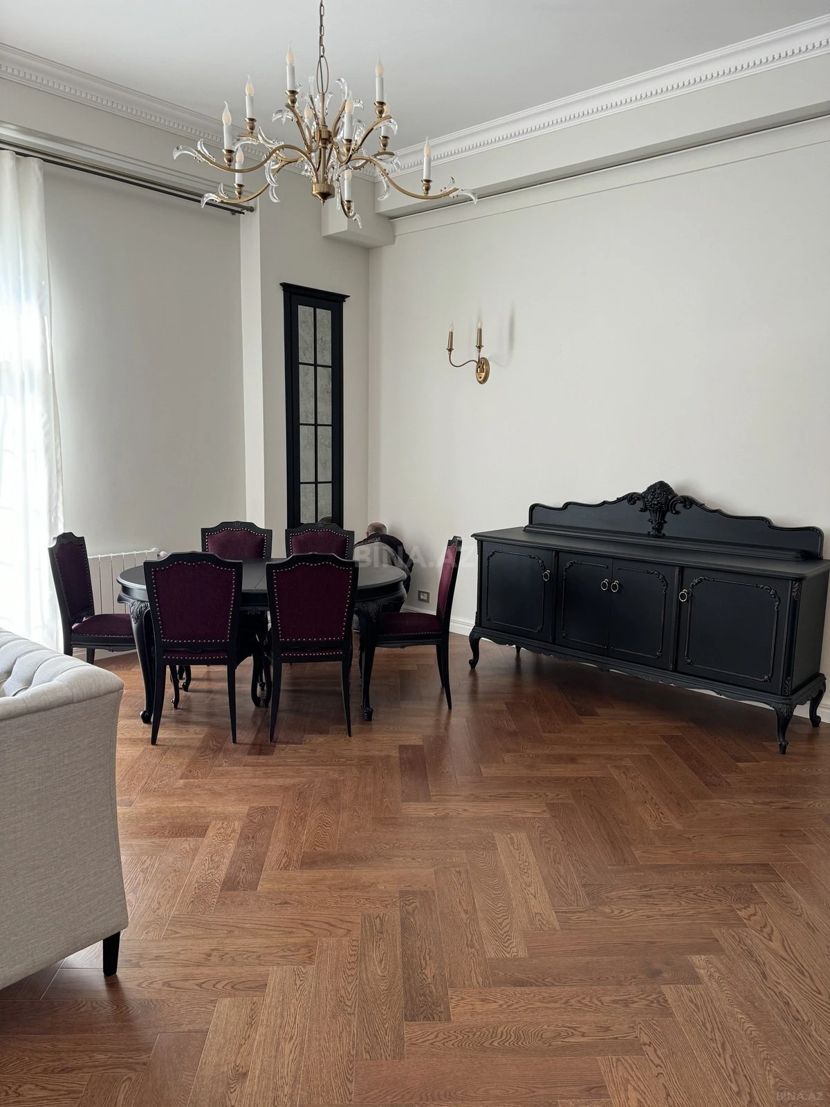Kirayə verilir 3 otaqlı mənzil 130 m²