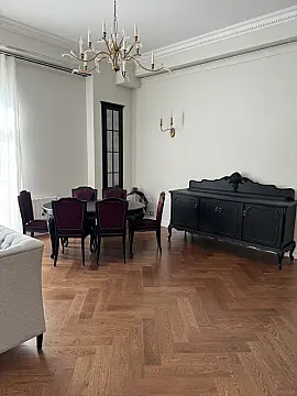 Kirayə verilir 3 otaqlı mənzil 130 m²