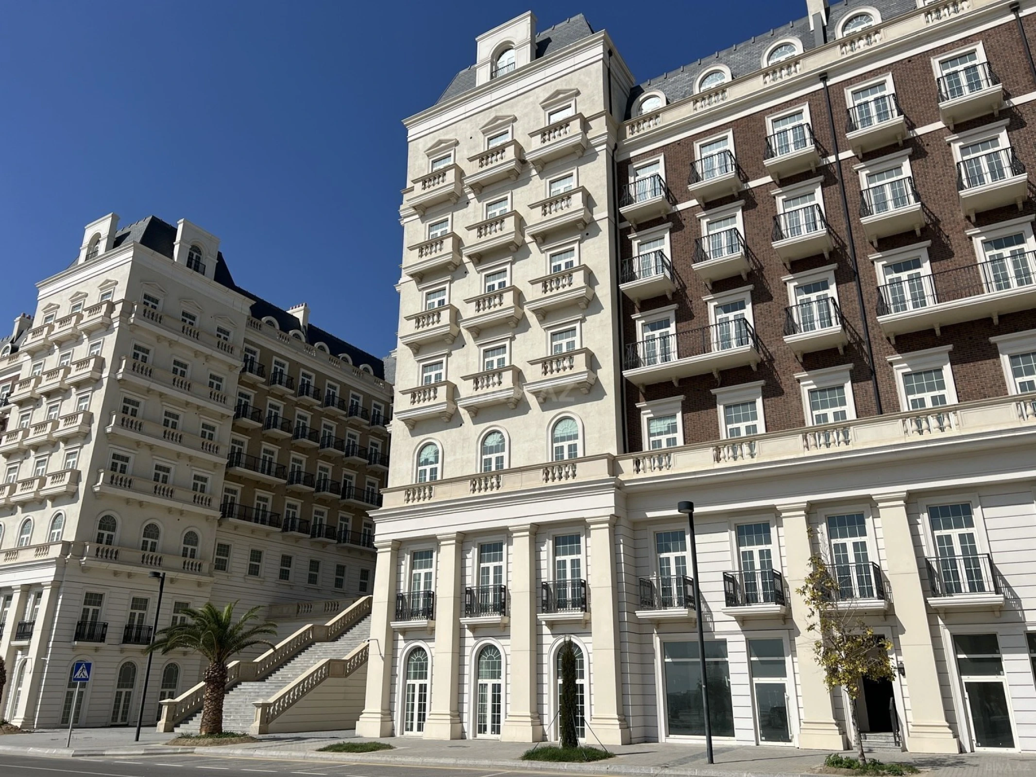 Kirayə verilir 3 otaqlı mənzil 130 m²