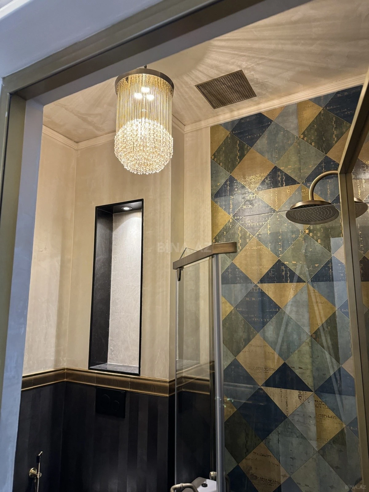 Kirayə verilir 3 otaqlı mənzil 130 m²