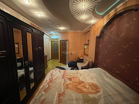 Satılır 3 otaqlı mənzil 140 m²