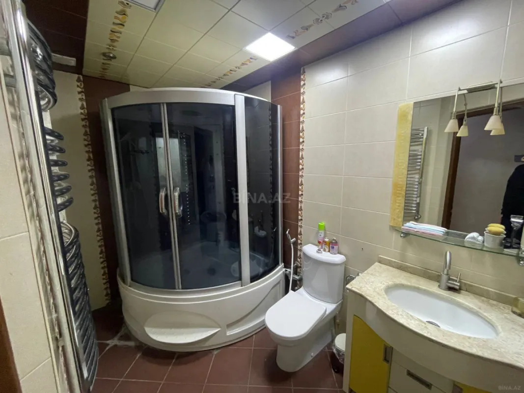 Satılır 3 otaqlı mənzil 140 m²