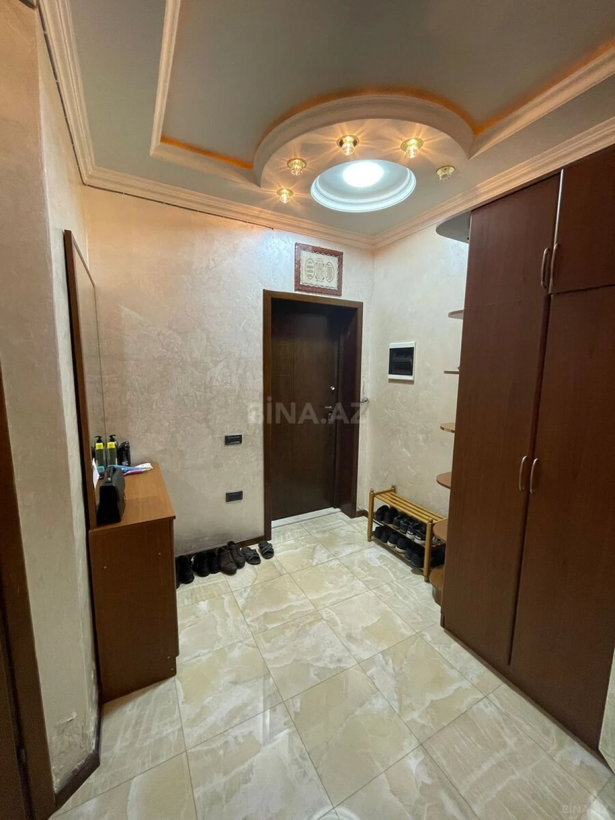 Satılır 3 otaqlı mənzil 140 m²