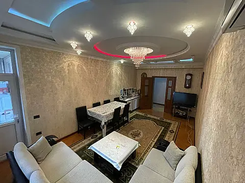 Satılır 3 otaqlı mənzil 140 m²