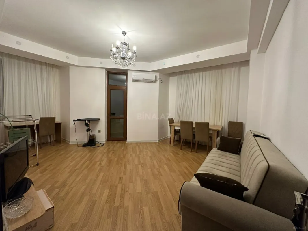 Kirayə verilir 2 otaqlı mənzil 70 m²