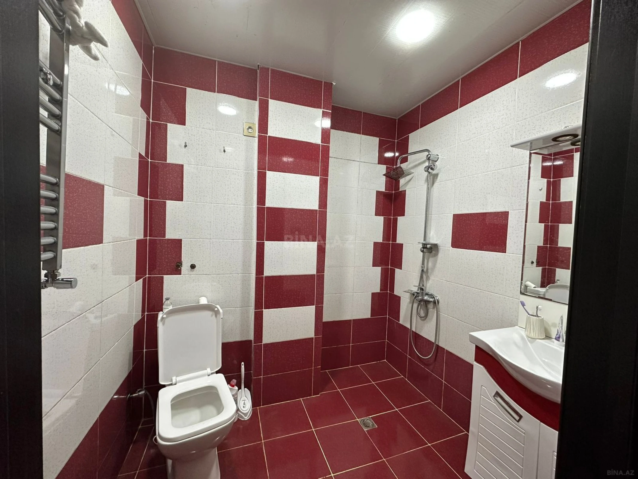 Kirayə verilir 2 otaqlı mənzil 70 m²