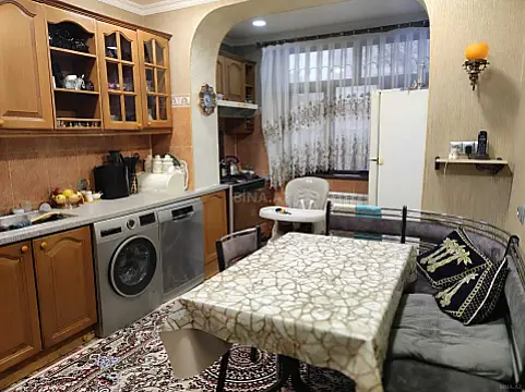 Satılır 4 otaqlı mənzil 110 m² — Bakı, 9-cu mikrorayon 4 otaq 110.00 m²