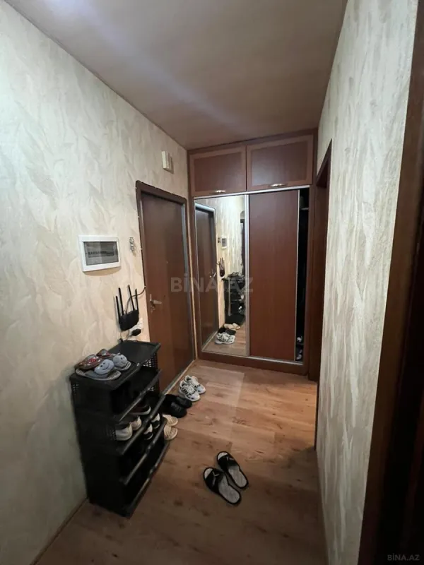 Satılır 4 otaqlı mənzil 115 m²