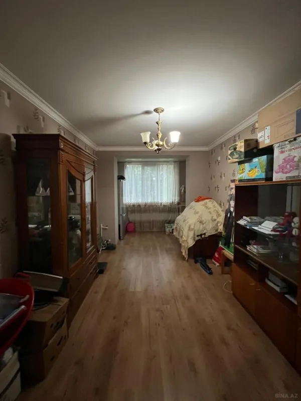Satılır 4 otaqlı mənzil 115 m²
