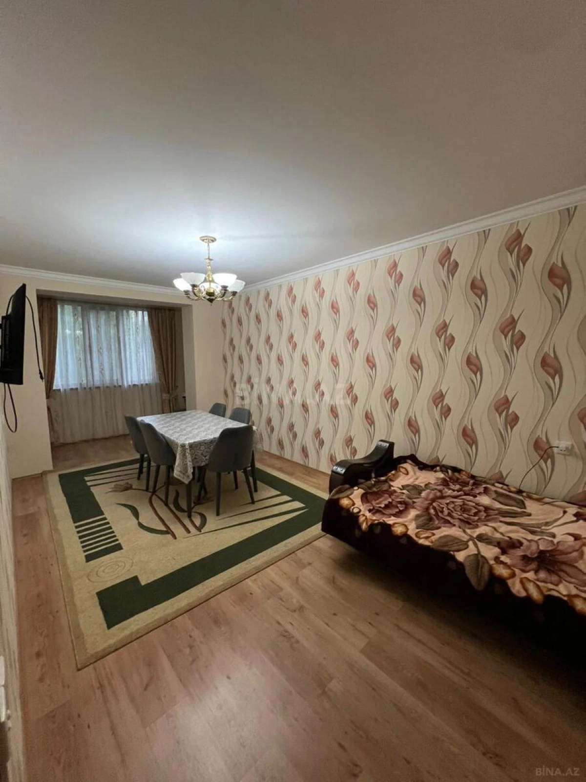Satılır 4 otaqlı mənzil 115 m²