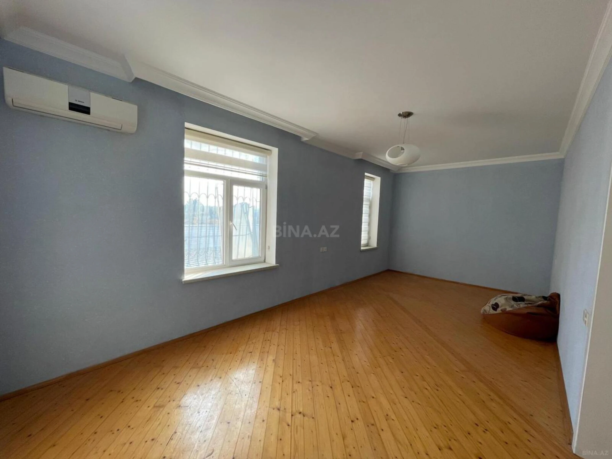 Satılır 4 otaqlı həyət evi 220 m²