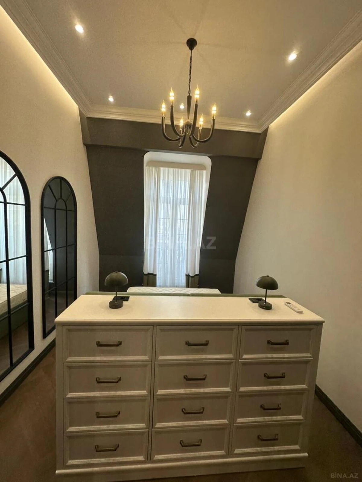 Kirayə verilir 4 otaqlı mənzil 120 m²