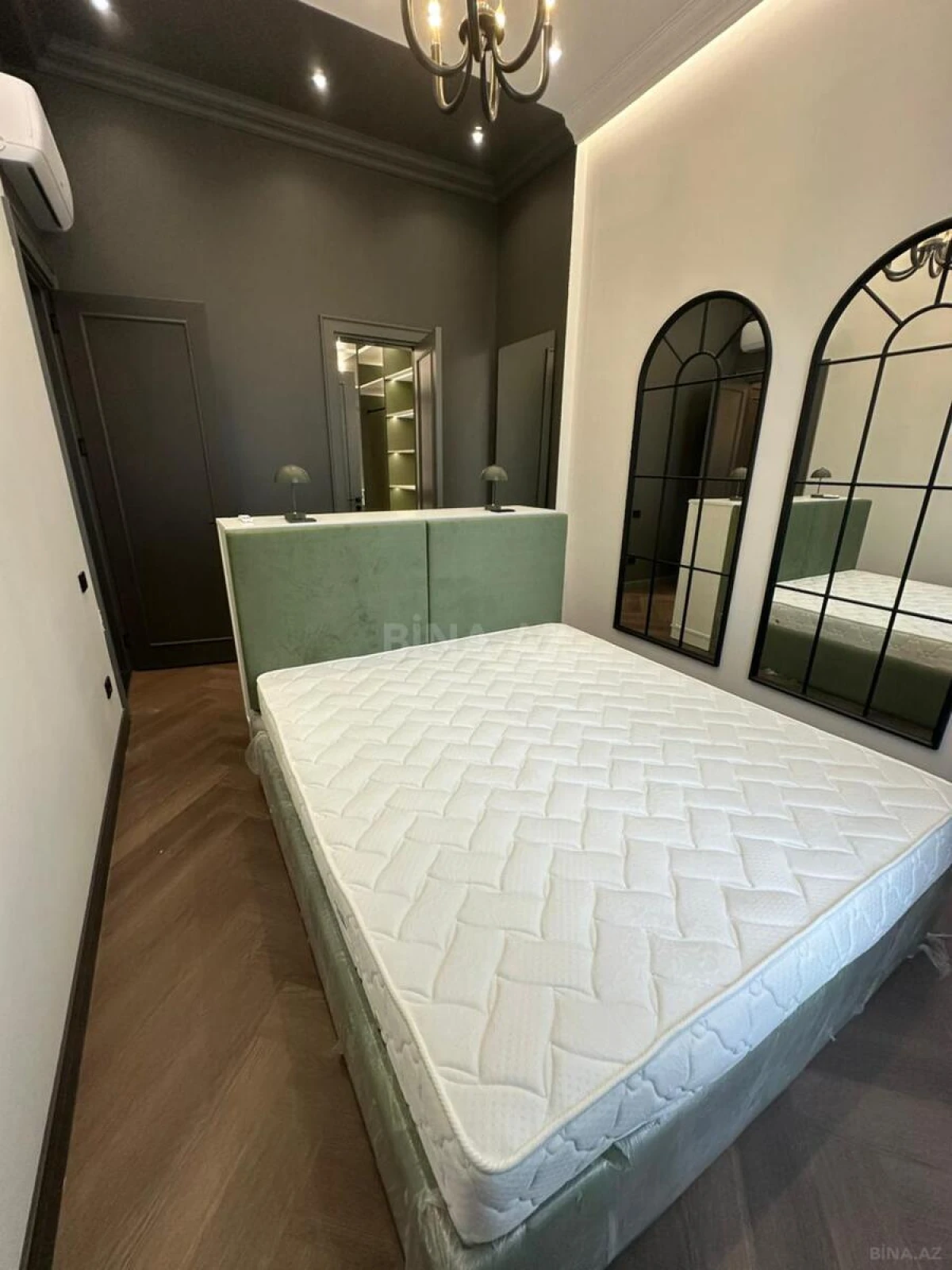 Kirayə verilir 4 otaqlı mənzil 120 m²