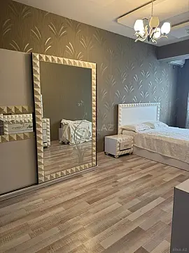 Kirayə verilir 3 otaqlı mənzil 158 m²