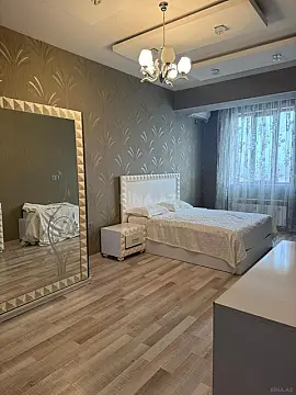 Kirayə verilir 3 otaqlı mənzil 158 m²