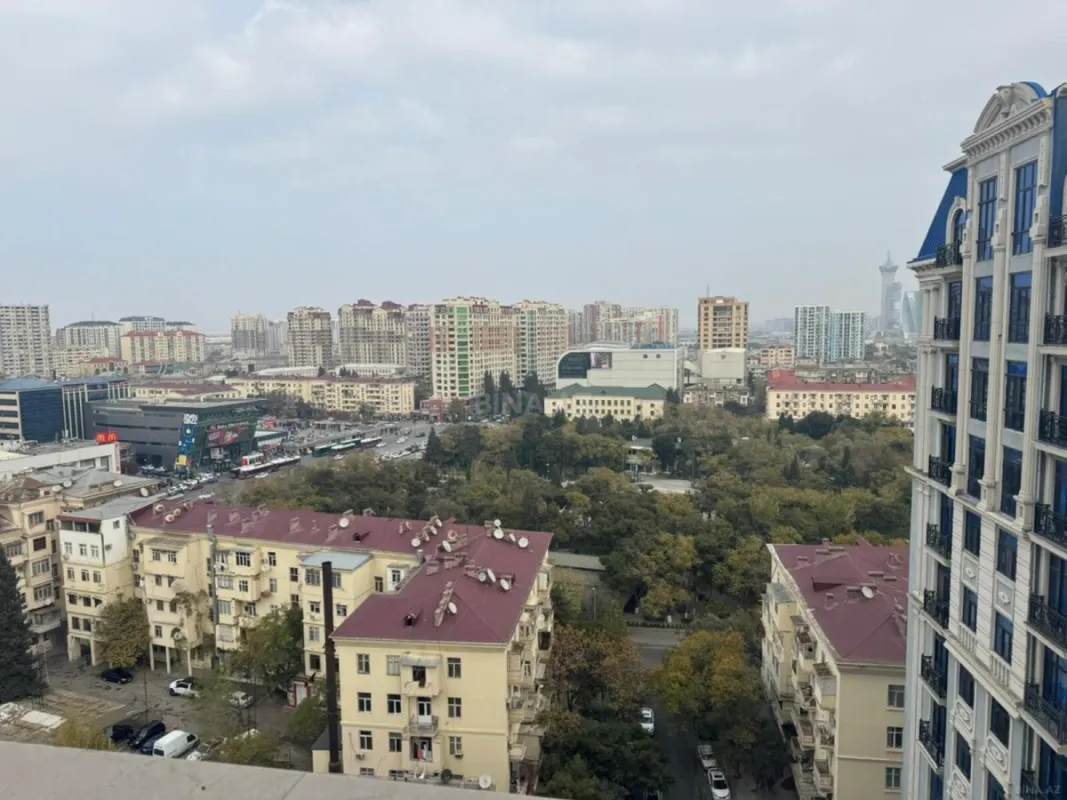 Kirayə verilir 3 otaqlı mənzil 158 m²