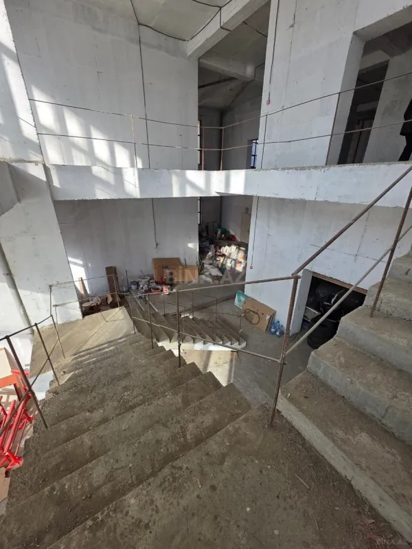 Kirayə verilir obyekt 2200 m²