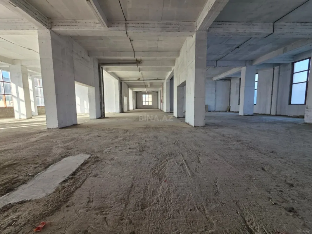 Kirayə verilir obyekt 2200 m²