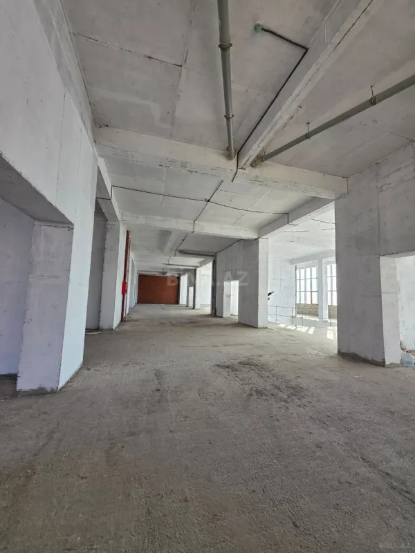 Kirayə verilir obyekt 2200 m²