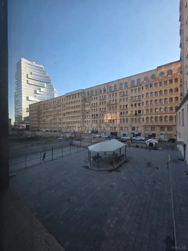 Kirayə verilir obyekt 2200 m²