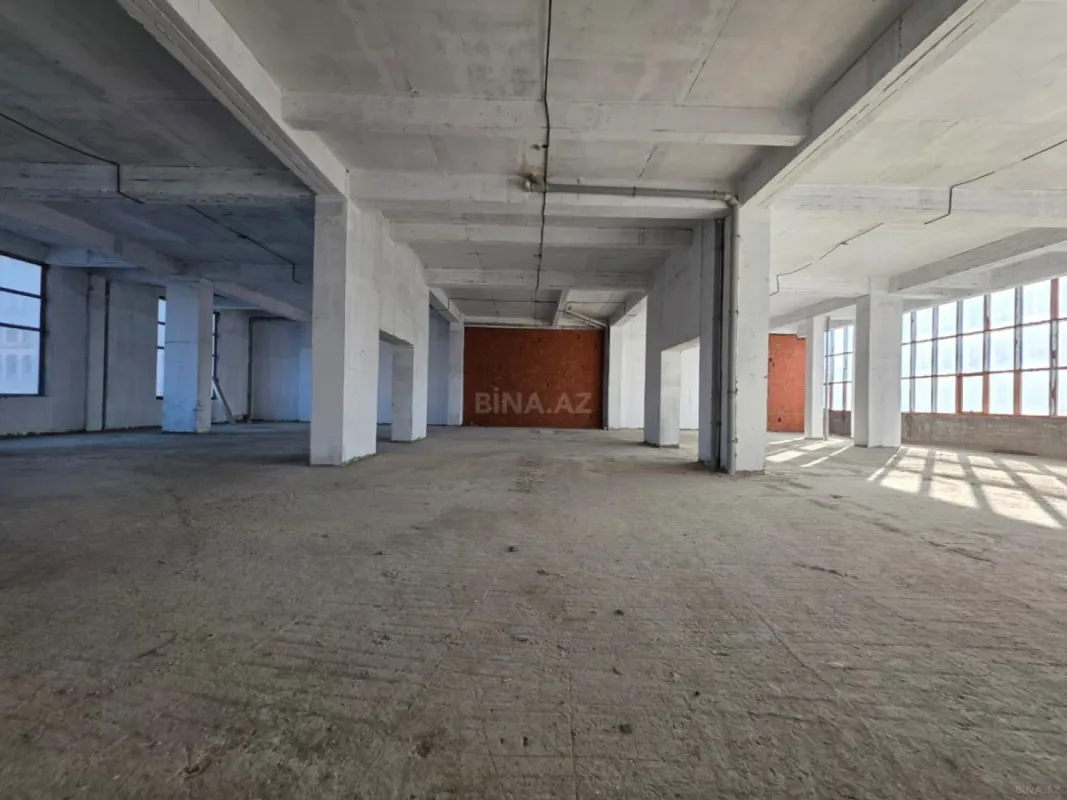 Kirayə verilir obyekt 2200 m²