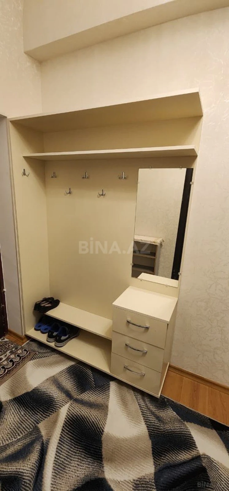Kirayə verilir 2 otaqlı mənzil 60 m²