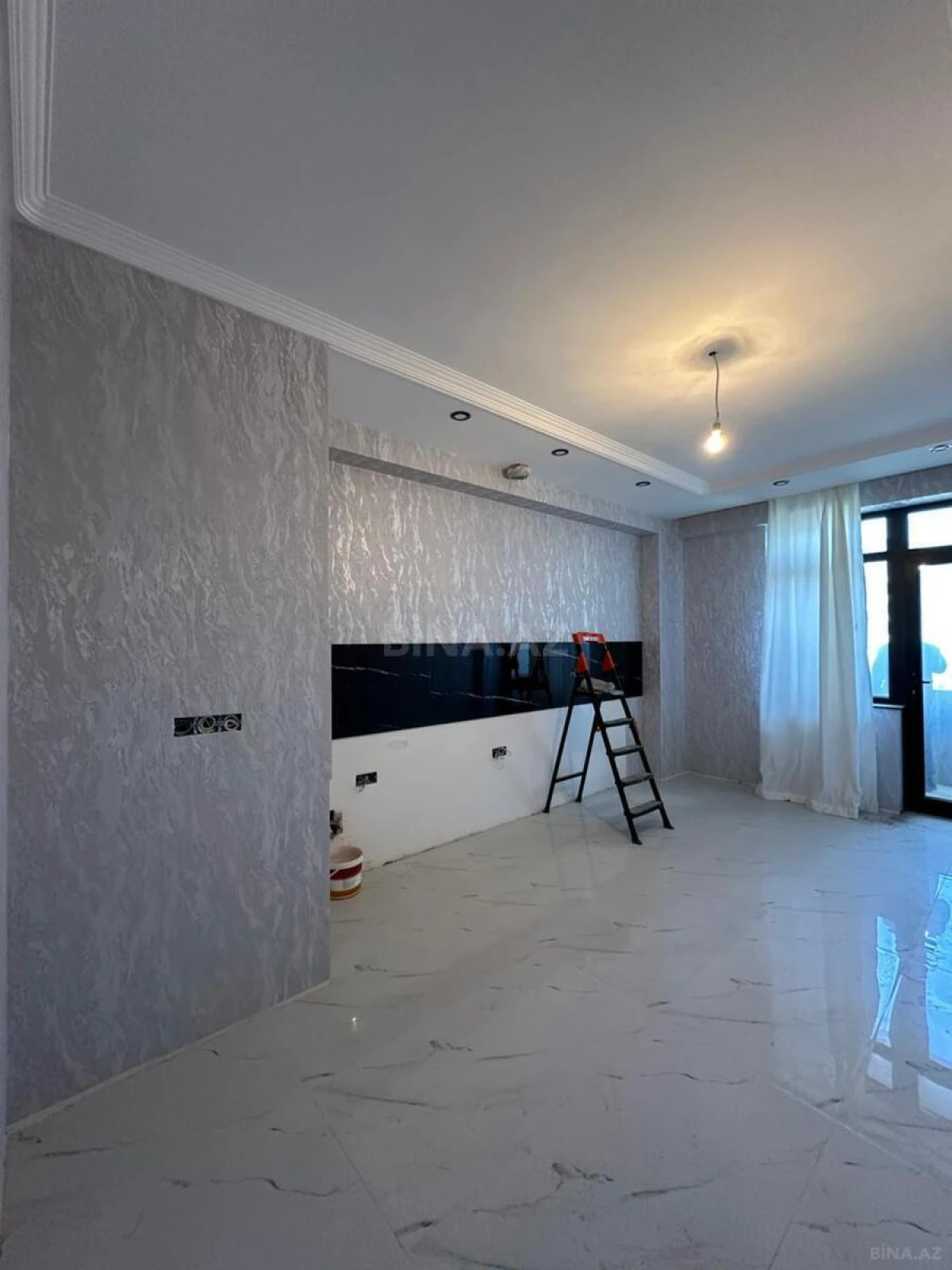 Satılır 3 otaqlı mənzil 133 m²