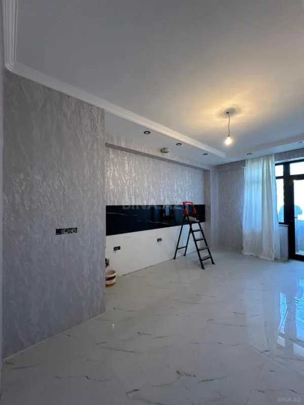 Satılır 3 otaqlı mənzil 133 m²