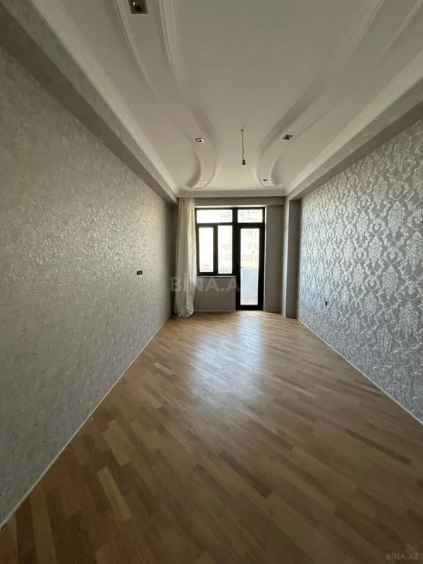 Satılır 3 otaqlı mənzil 133 m²