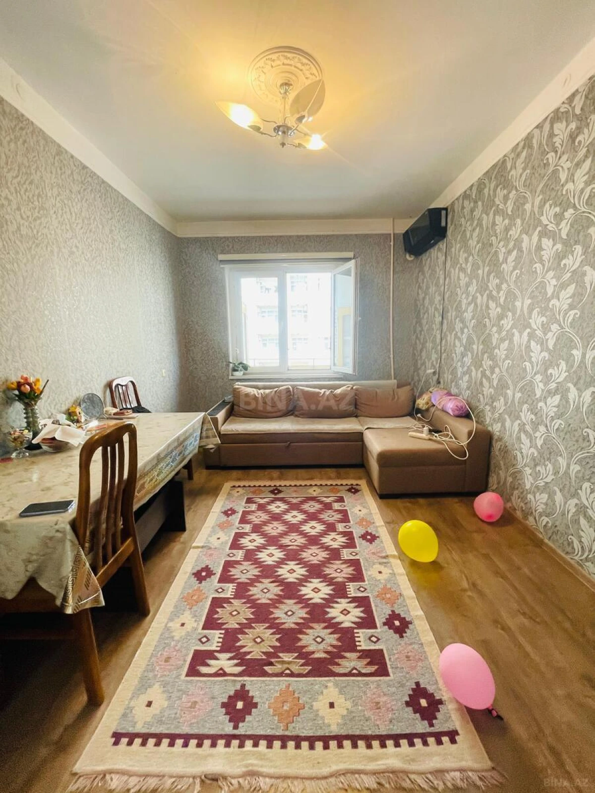 Satılır 5 otaqlı mənzil 120 m²