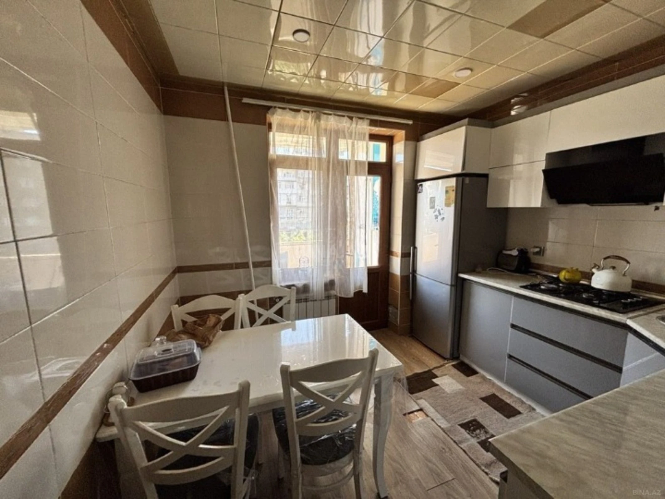 Satılır 4 otaqlı mənzil 110 m²