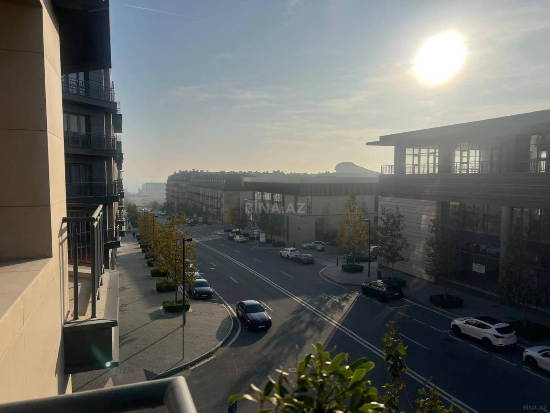 Kirayə verilir 4 otaqlı mənzil 200 m²