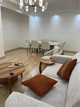 Kirayə verilir 3 otaqlı mənzil 148 m²