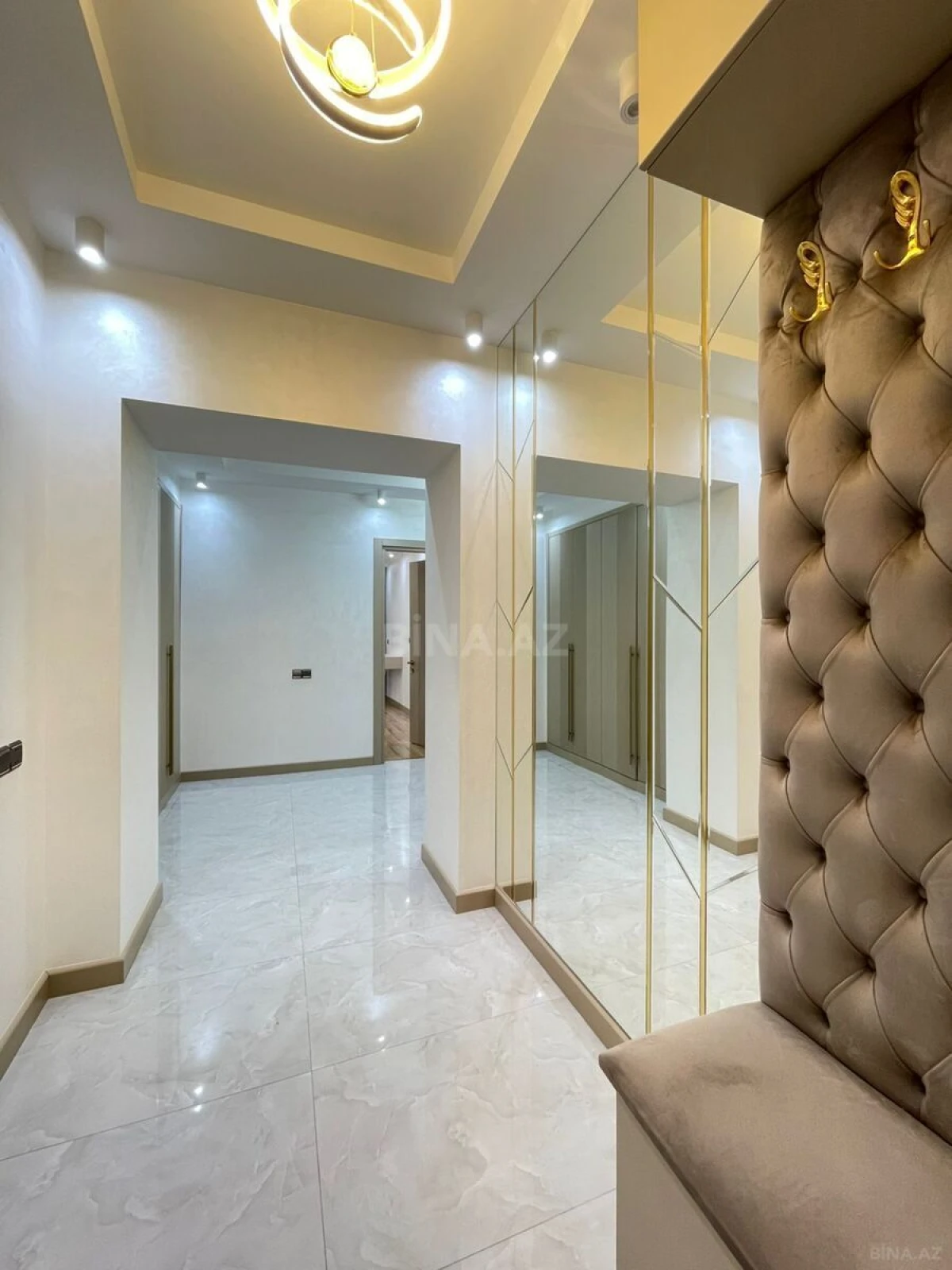 Kirayə verilir 3 otaqlı mənzil 148 m²