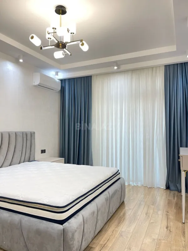 Kirayə verilir 3 otaqlı mənzil 148 m²