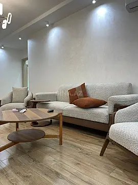 Kirayə verilir 3 otaqlı mənzil 148 m²