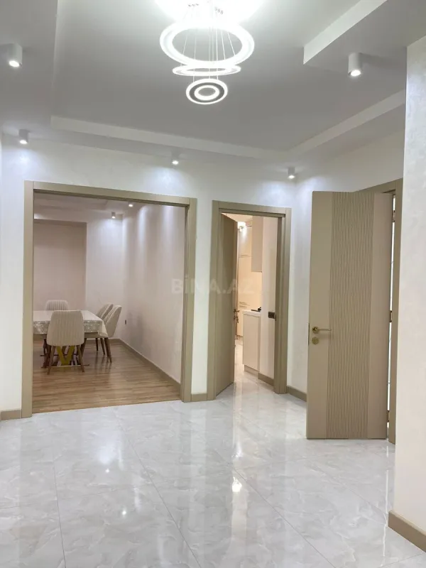 Kirayə verilir 3 otaqlı mənzil 148 m²