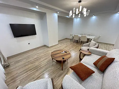 Kirayə verilir 3 otaqlı mənzil 148 m²