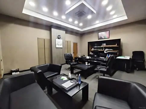 Kirayə verilir 5 otaqlı ofis 200 m²