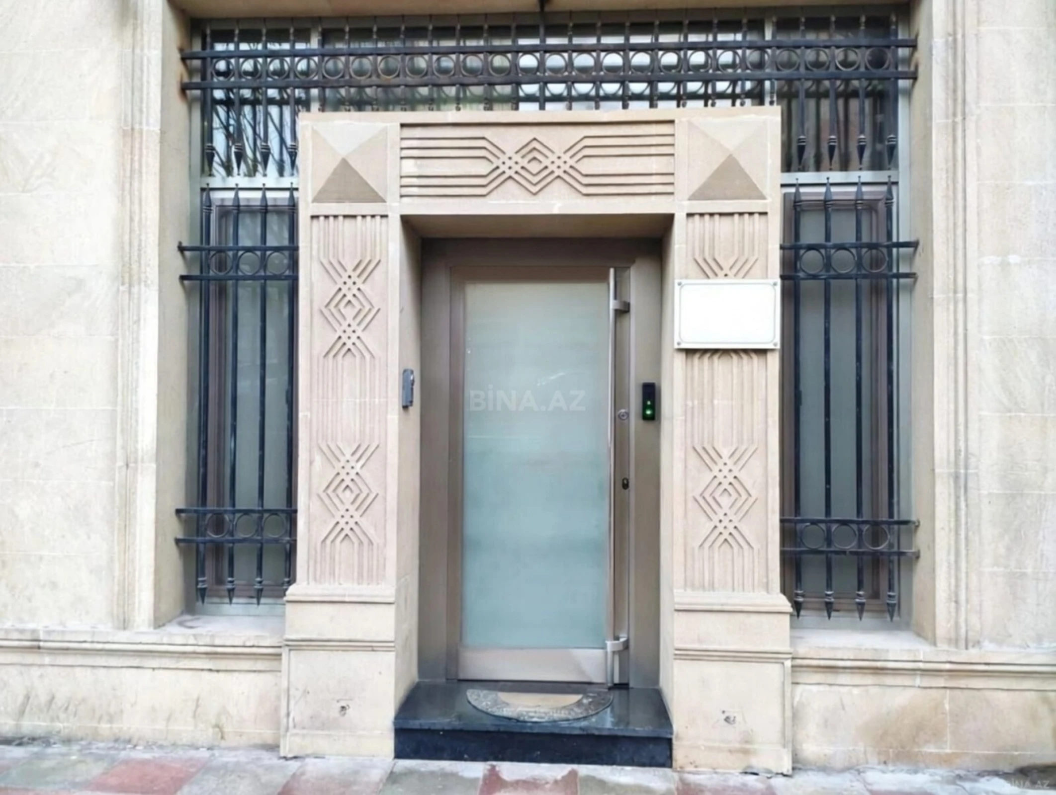 Kirayə verilir 5 otaqlı ofis 200 m²