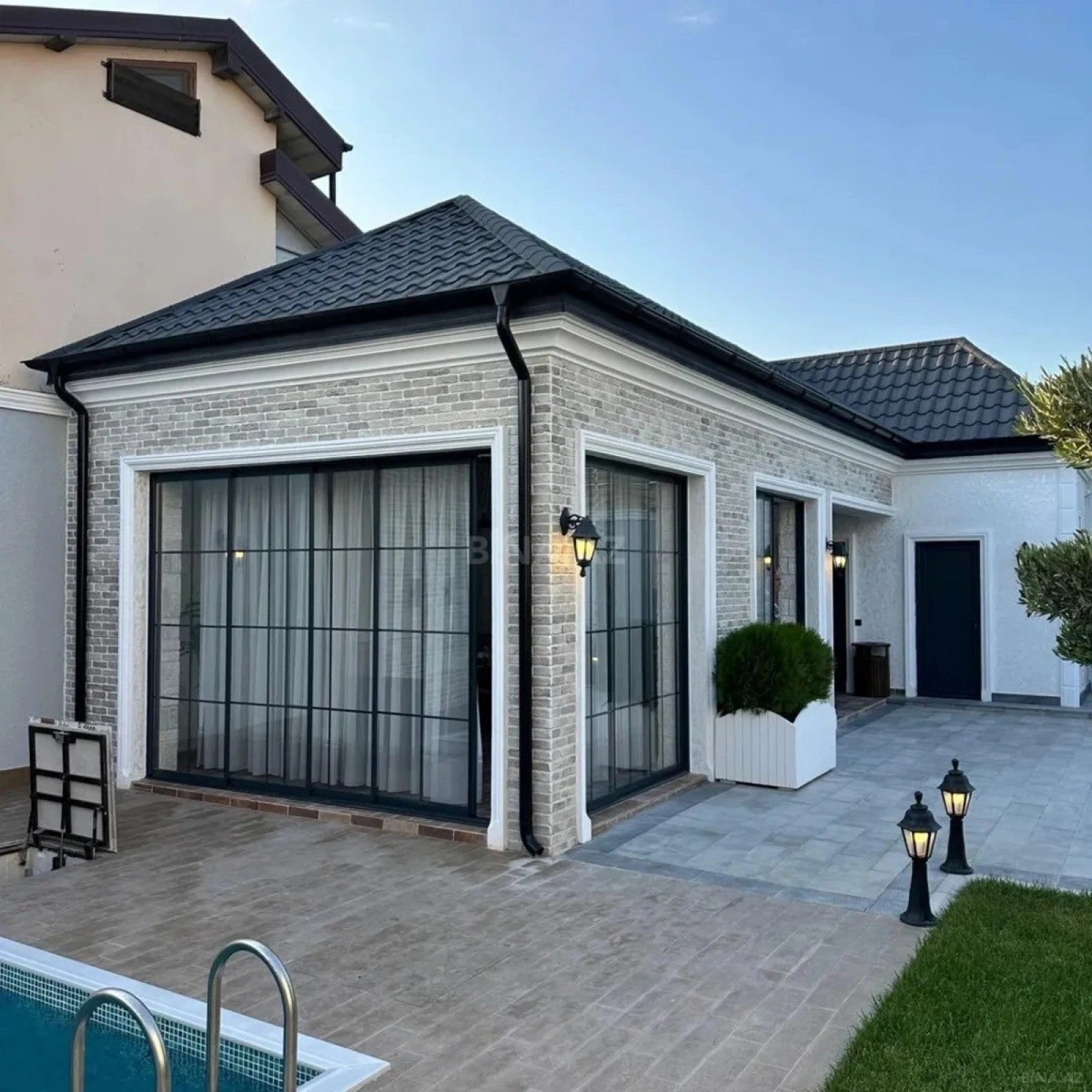 Kirayə verilir 5 otaqlı həyət evi 350 m²