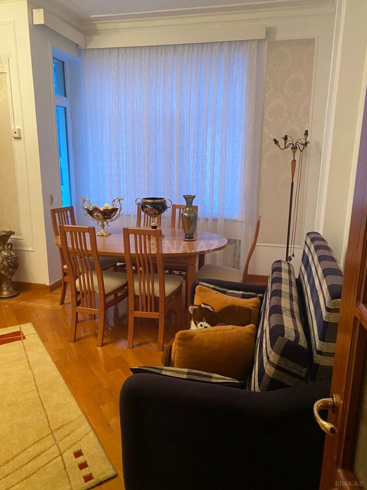 Kirayə verilir 4 otaqlı mənzil 230 m²
