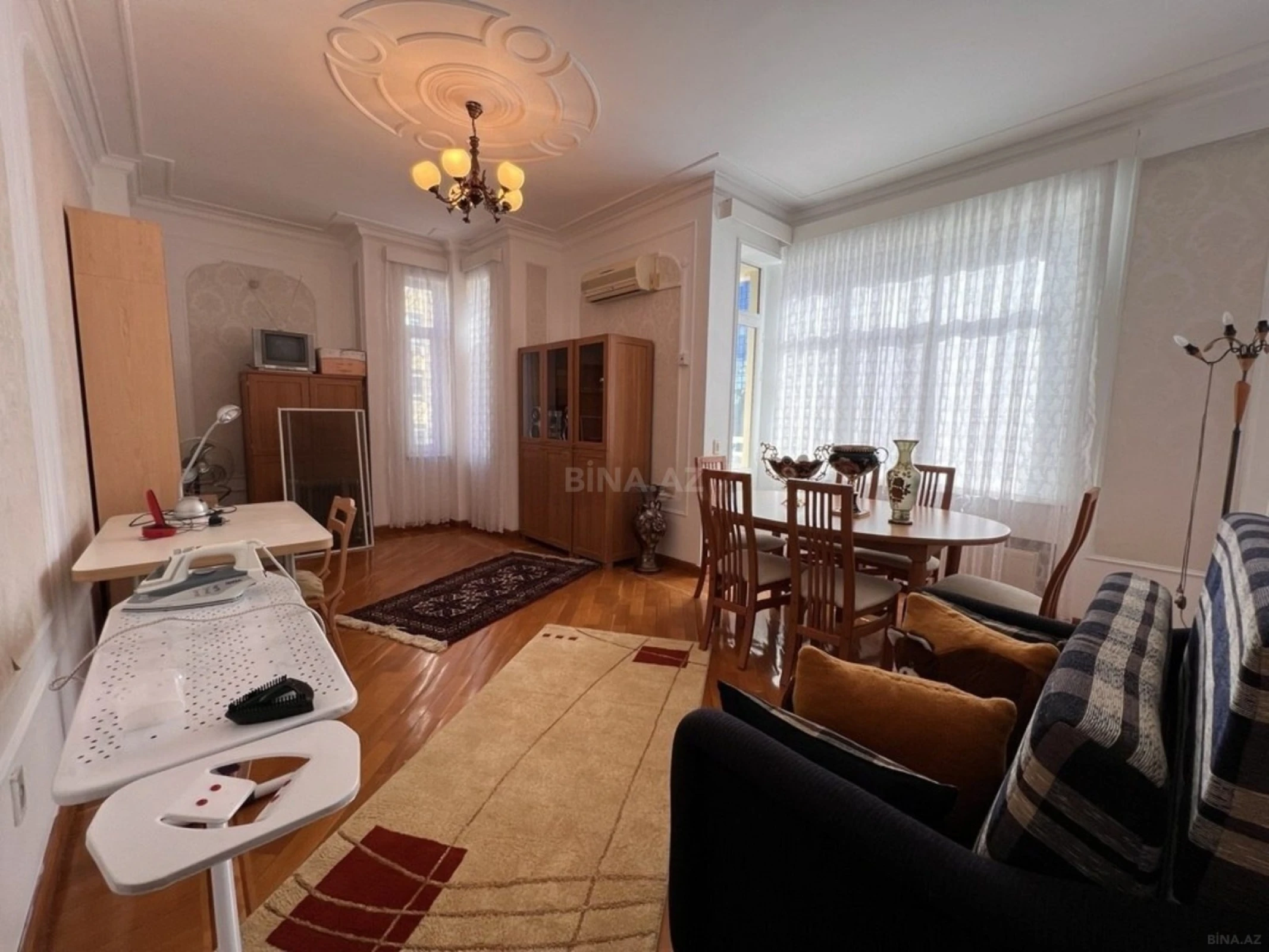 Kirayə verilir 4 otaqlı mənzil 230 m²