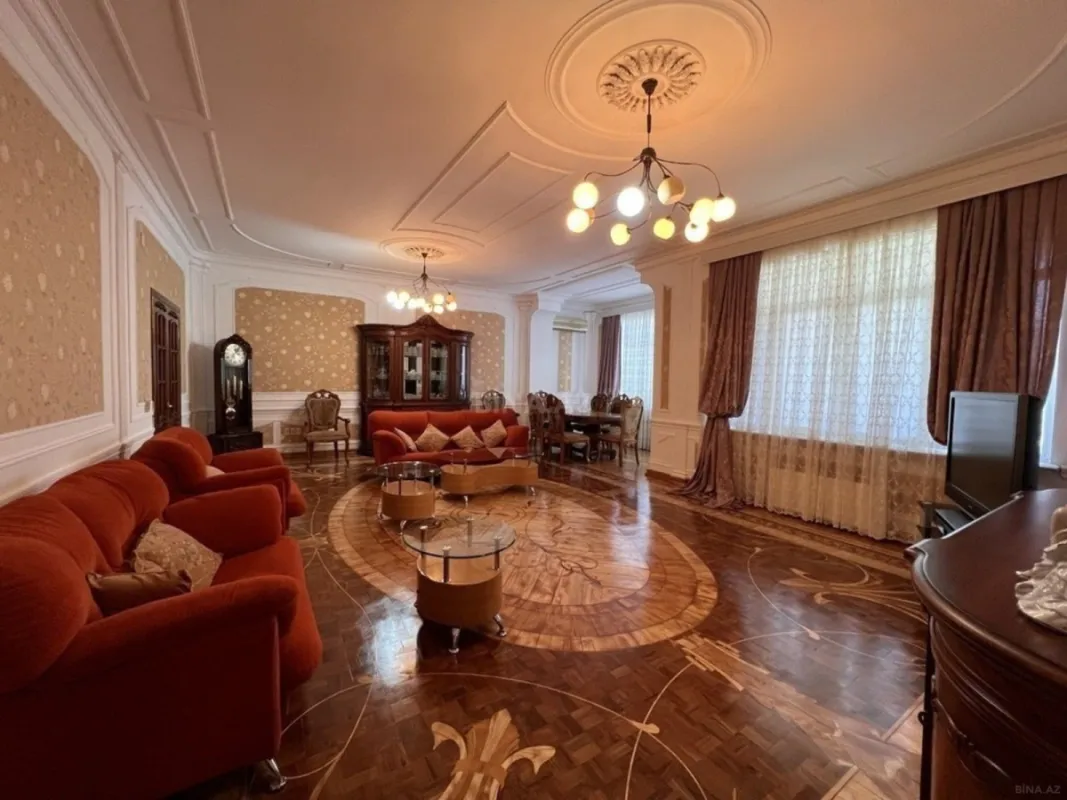 Kirayə verilir 4 otaqlı mənzil 230 m²