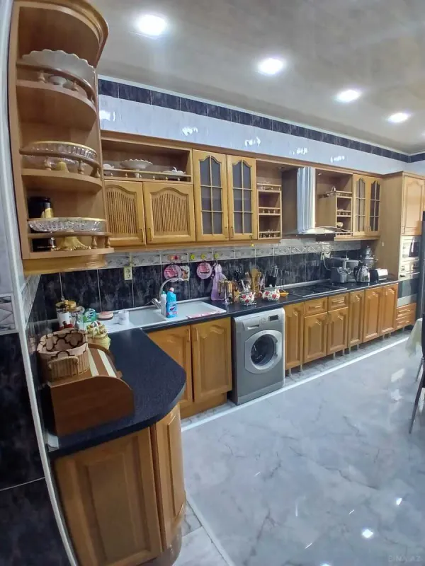 Kirayə verilir 4 otaqlı mənzil 230 m²