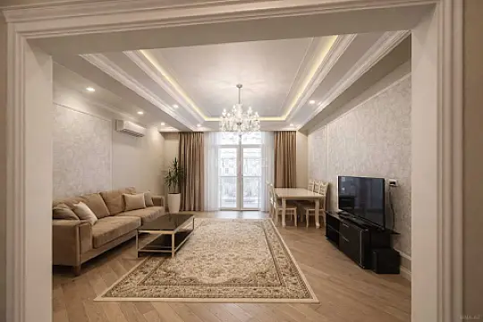 Kirayə verilir 3 otaqlı mənzil 150 m² — Bakı 3 otaq 150.00 m²