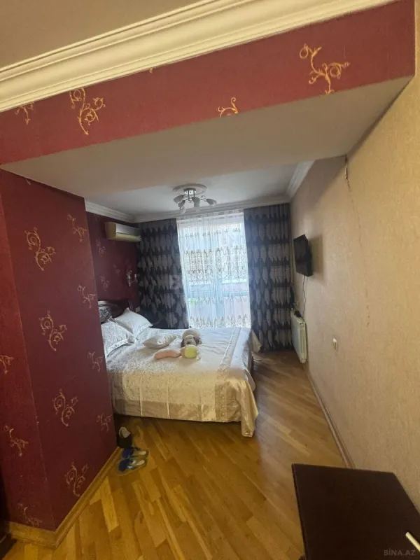 Satılır 3 otaqlı mənzil 140 m²