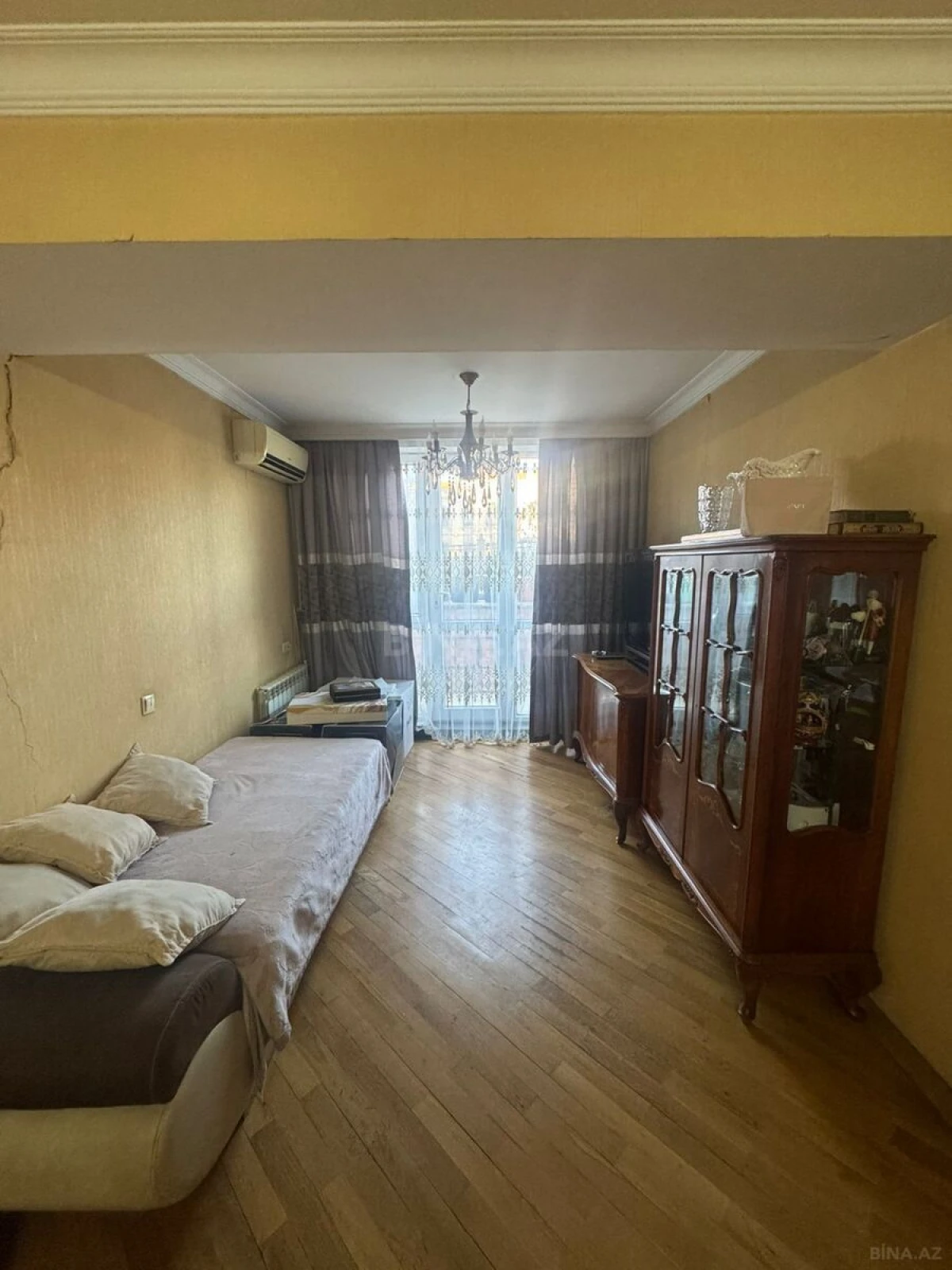 Satılır 3 otaqlı mənzil 140 m²